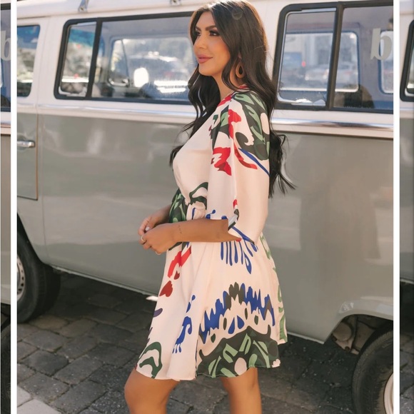 NWOT Natural Print V Neck Mini Dress Size Small - Picture 2 of 14